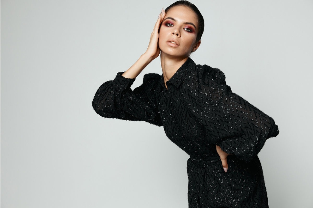 make-up do czarnej sukienki
